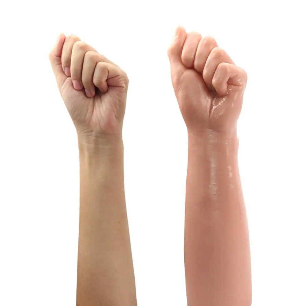 кулак для фистинга lovetoy king size realistic bitch fist, телесный в Симферополе