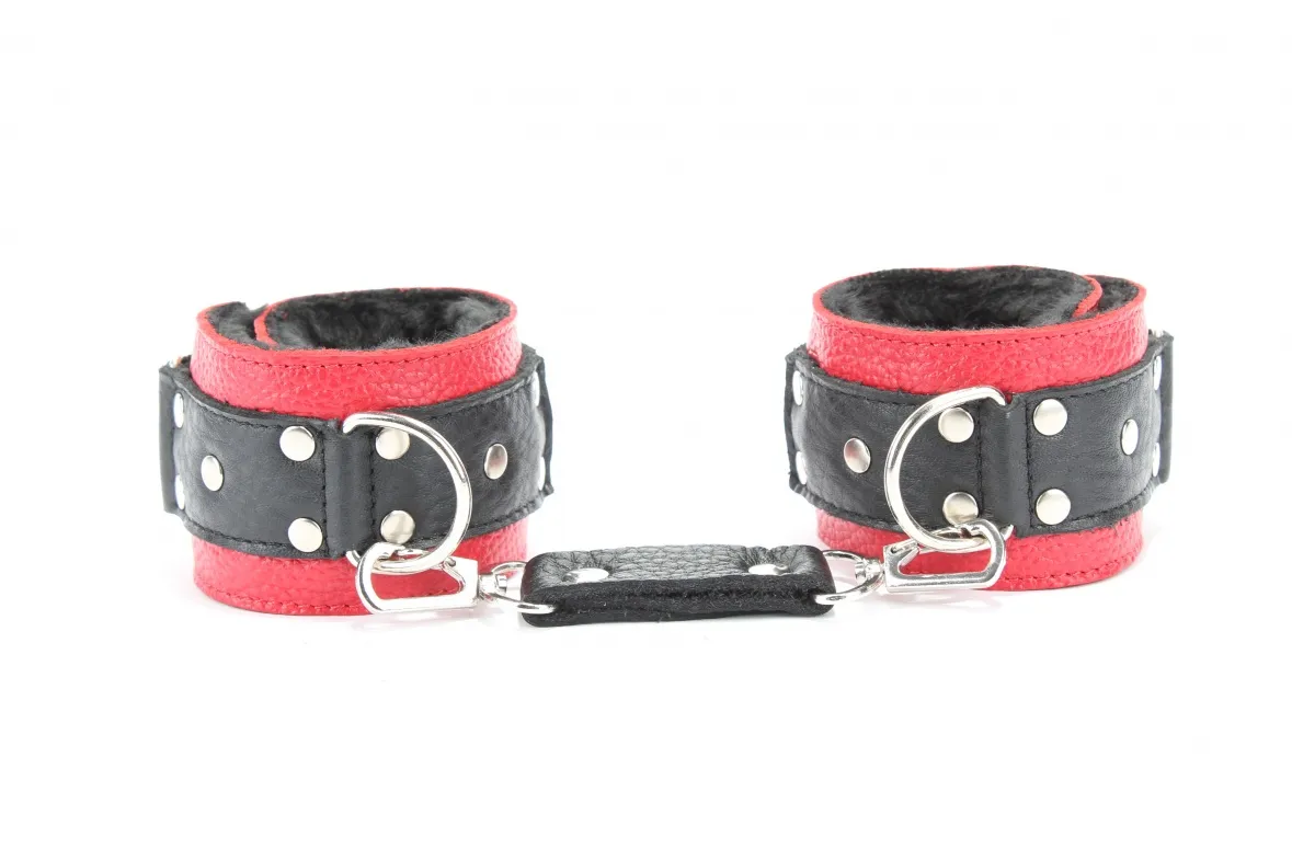 наручники  с мехом красно-чёрные 51009ars в Симферополе