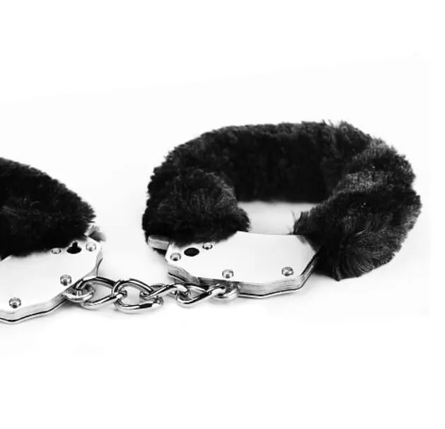наручники декоративные lovetoy fetish pleasure fluffy handcuffs, черные в Симферополе