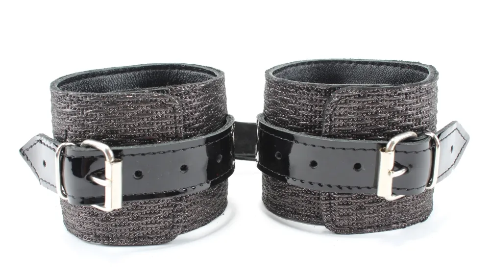 наручники из натуральной кожи с тиснением 51027ars в Симферополе