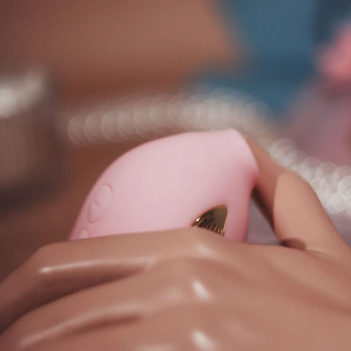 вибромассажер птичка с функцией всасывания, розовый в Симферополе