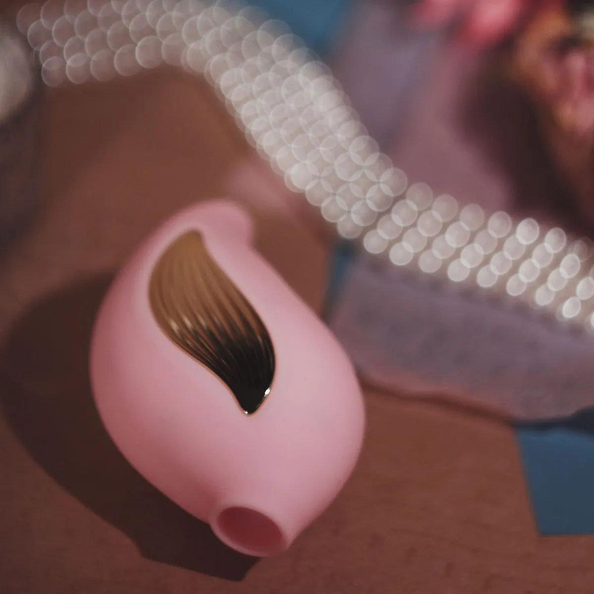 вибромассажер птичка с функцией всасывания, розовый в Симферополе