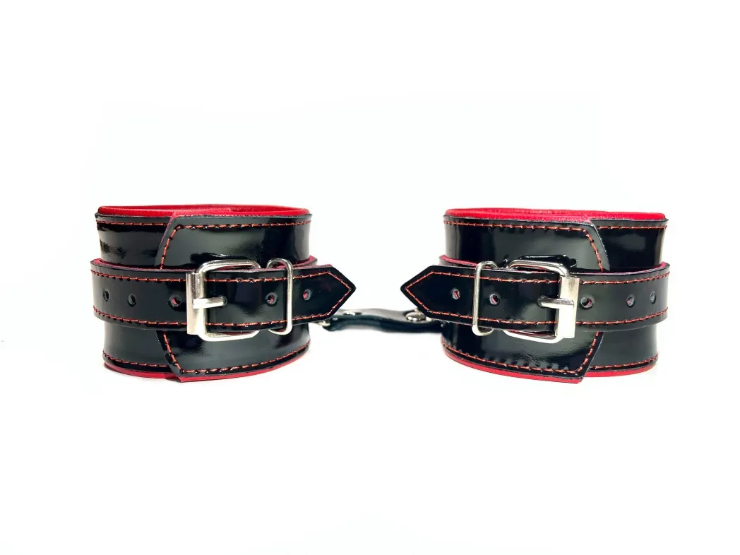 наручники из кожи лак черно-красные 51029ars в Симферополе
