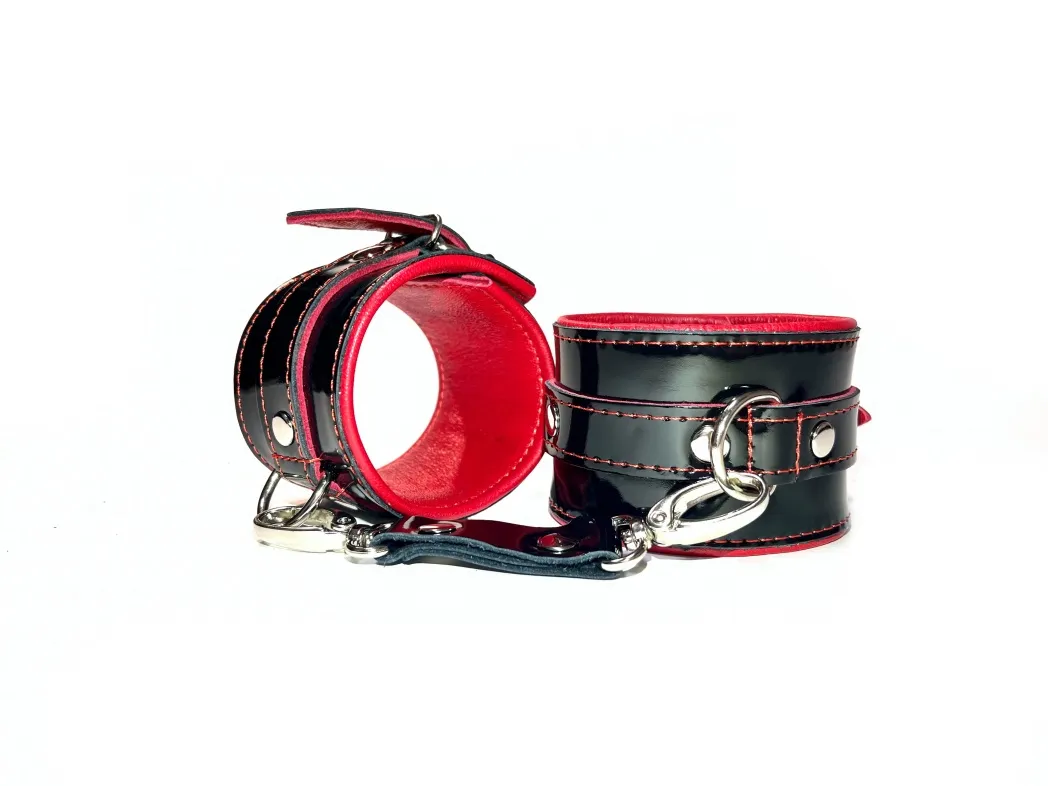 наручники из кожи лак черно-красные 51029ars в Симферополе