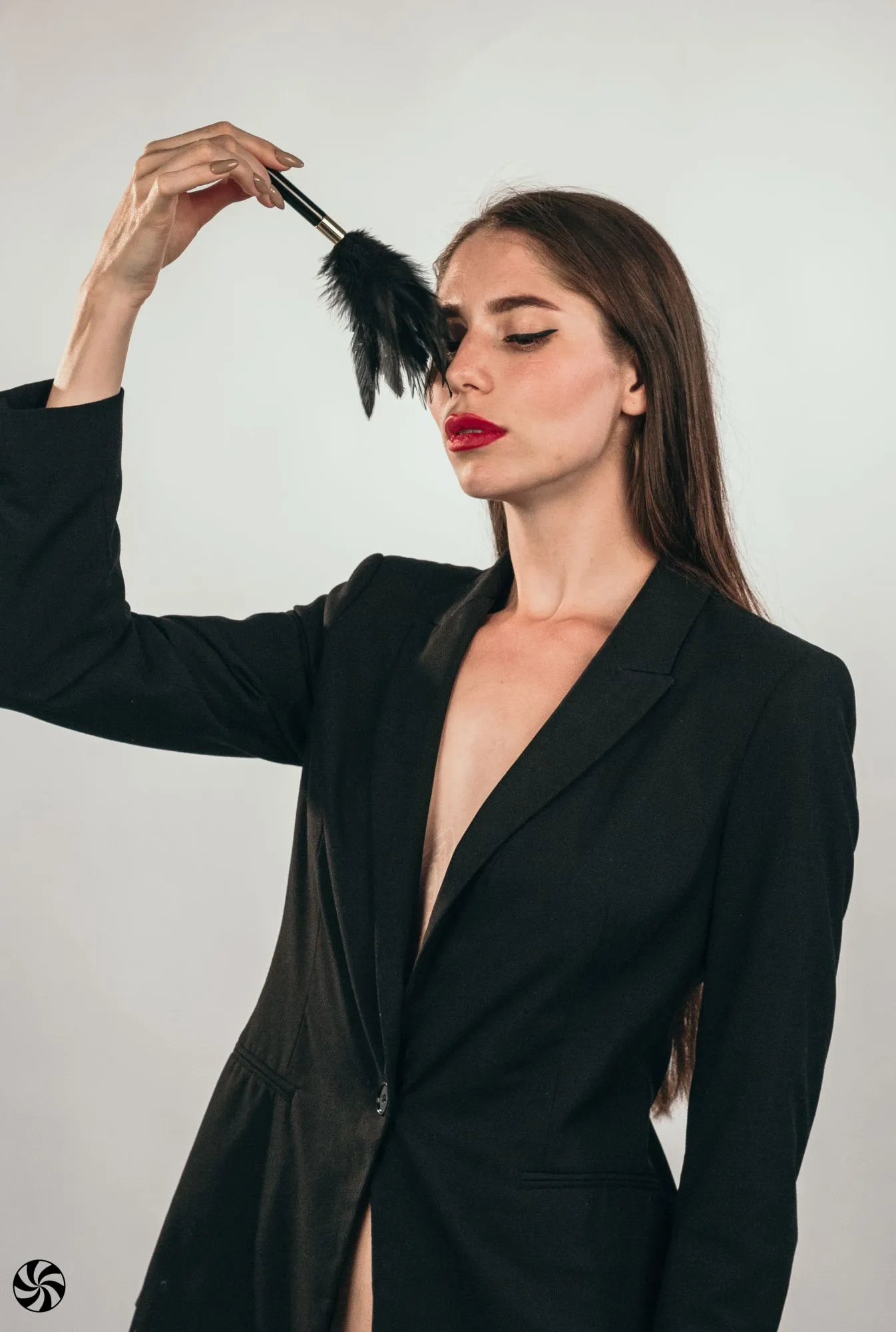 тиклер burlesque plume black 1082-02lola в Симферополе