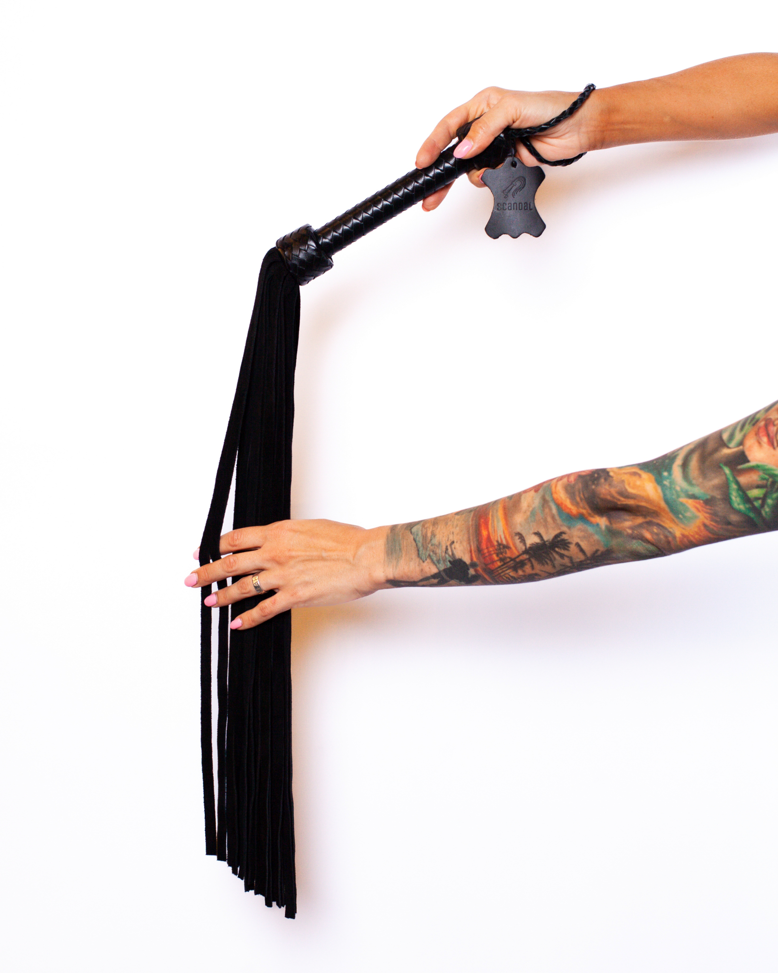 флоггер scandal из натуральной кожи с замшевым хвостом (black) в Симферополе