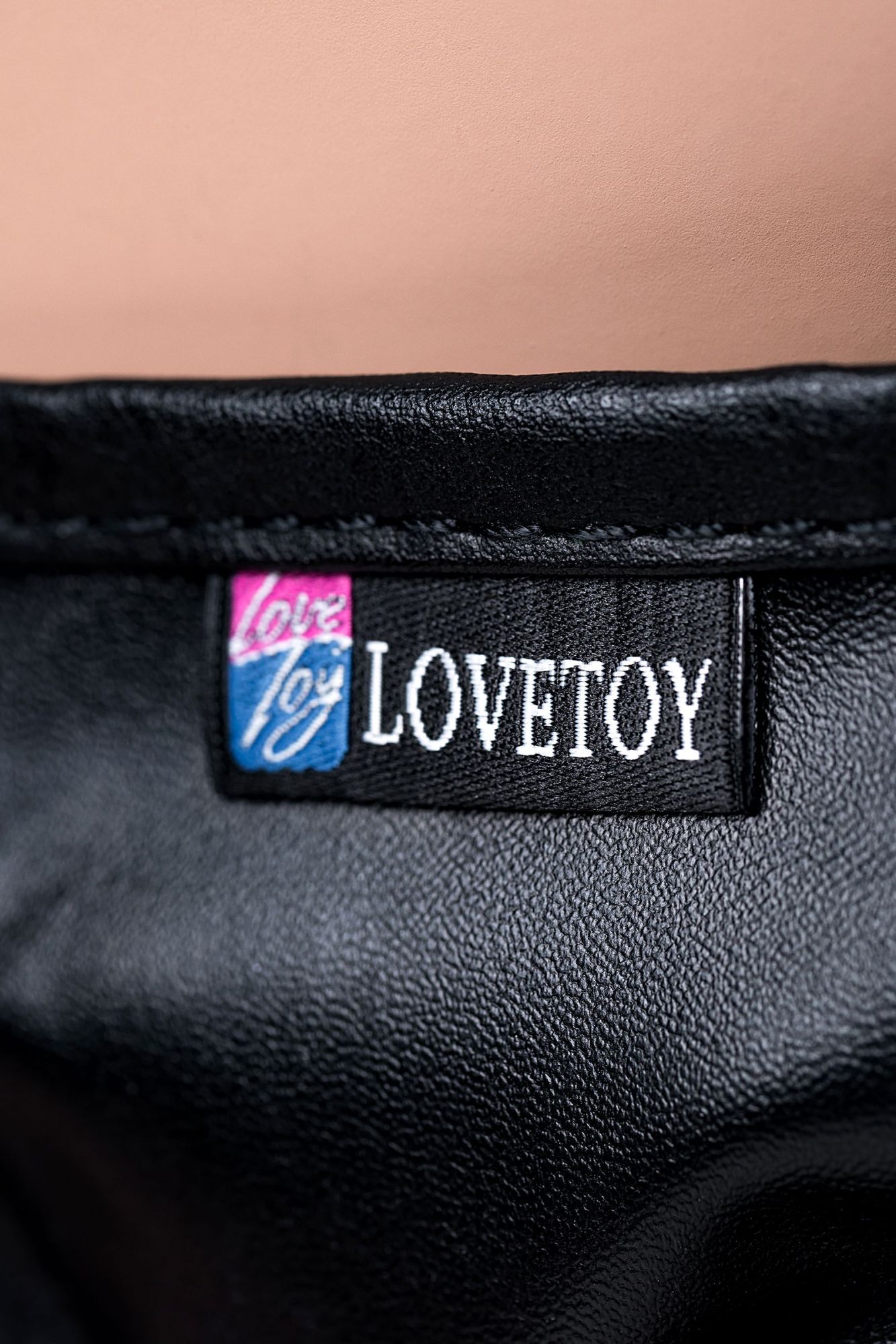 страпон на креплении lovetoy woman - cuba с 2 насадками, neoskin, телесный в Симферополе