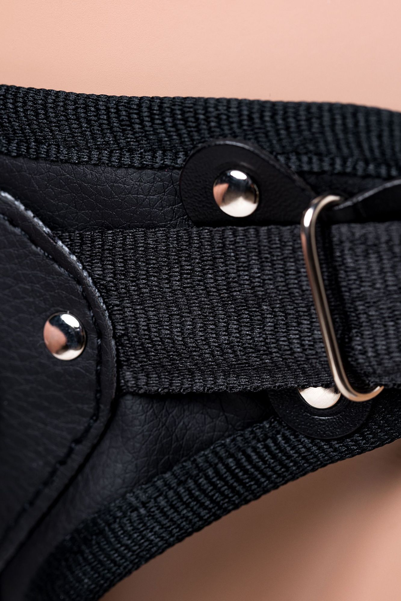страпон lovetoy lesbian series с поясом harness, телесный в Симферополе